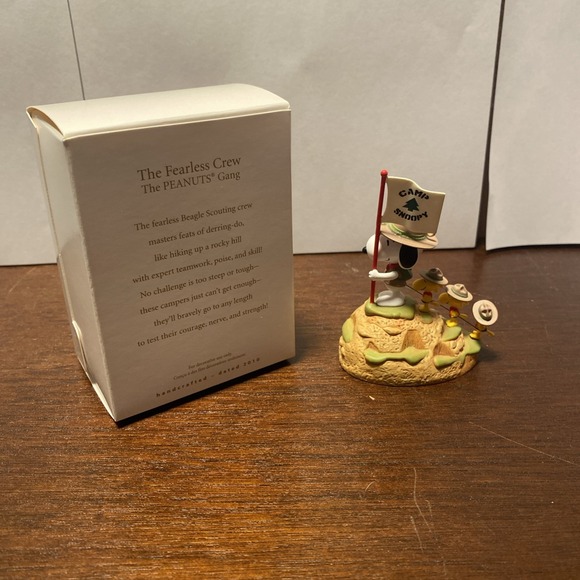Hallmark 2010 Peanuts Snoopy The Fearless Crew Christmas Ornament - Picture 2 of 4